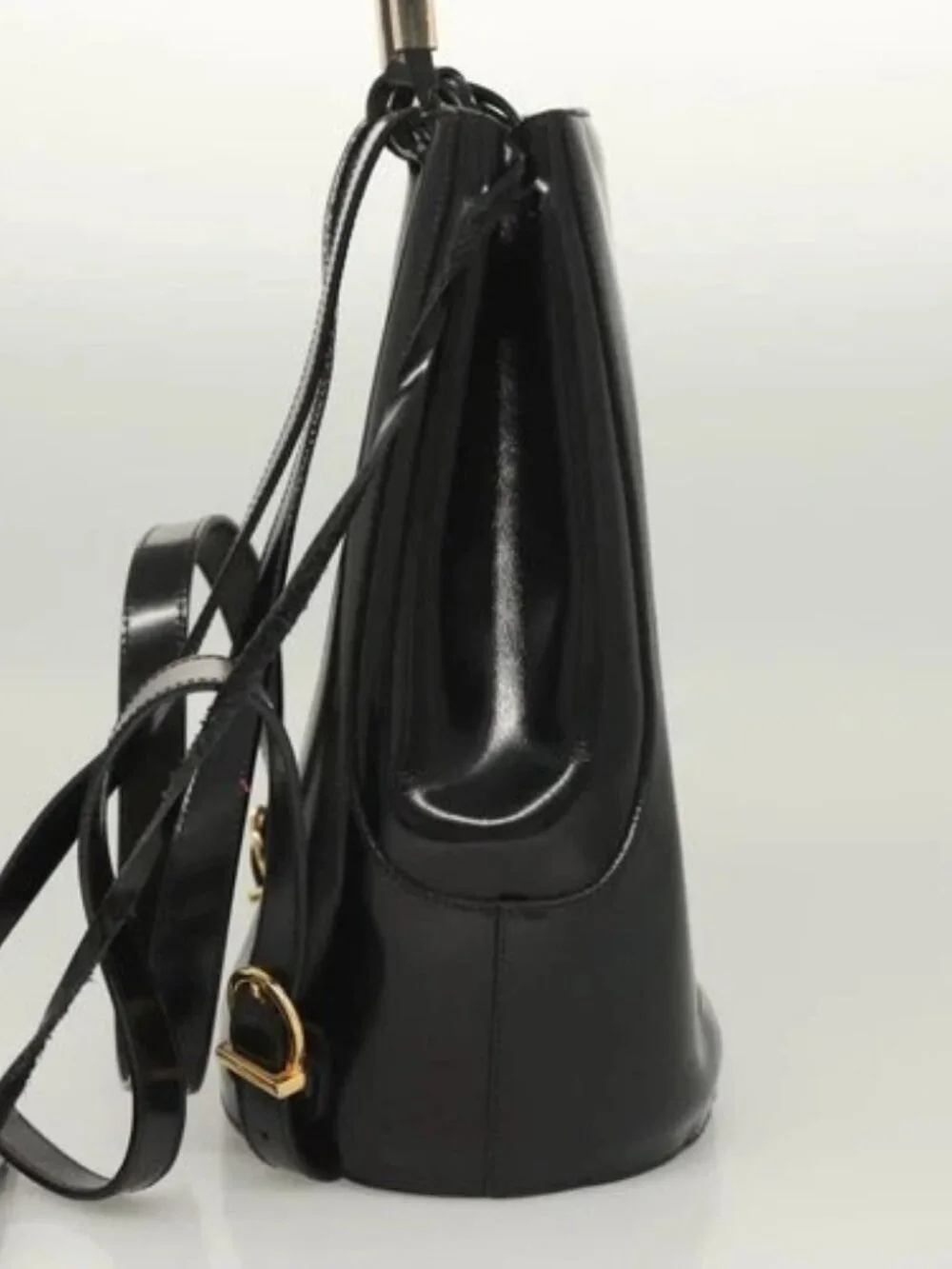 Salvatore Ferragamo Gancini Backpack Enamel Black Gold Auth 125955